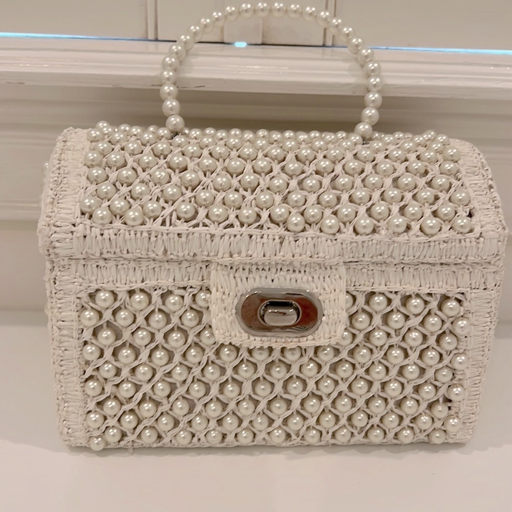 Adorable Shrimps brand pearl purse